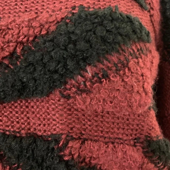 John + Jenn Crop Sweater Chunky Box Fit Chevron Geometric Stripe Pattern Fuzzy - Picture 6 of 10